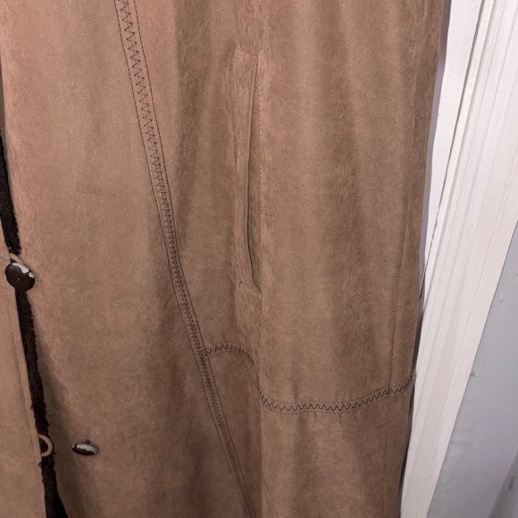 Utex Brown Coat with Black Trim - Picture 8 of 13